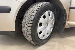 harmaa Volkswagen Bora 2004 kuva 13.