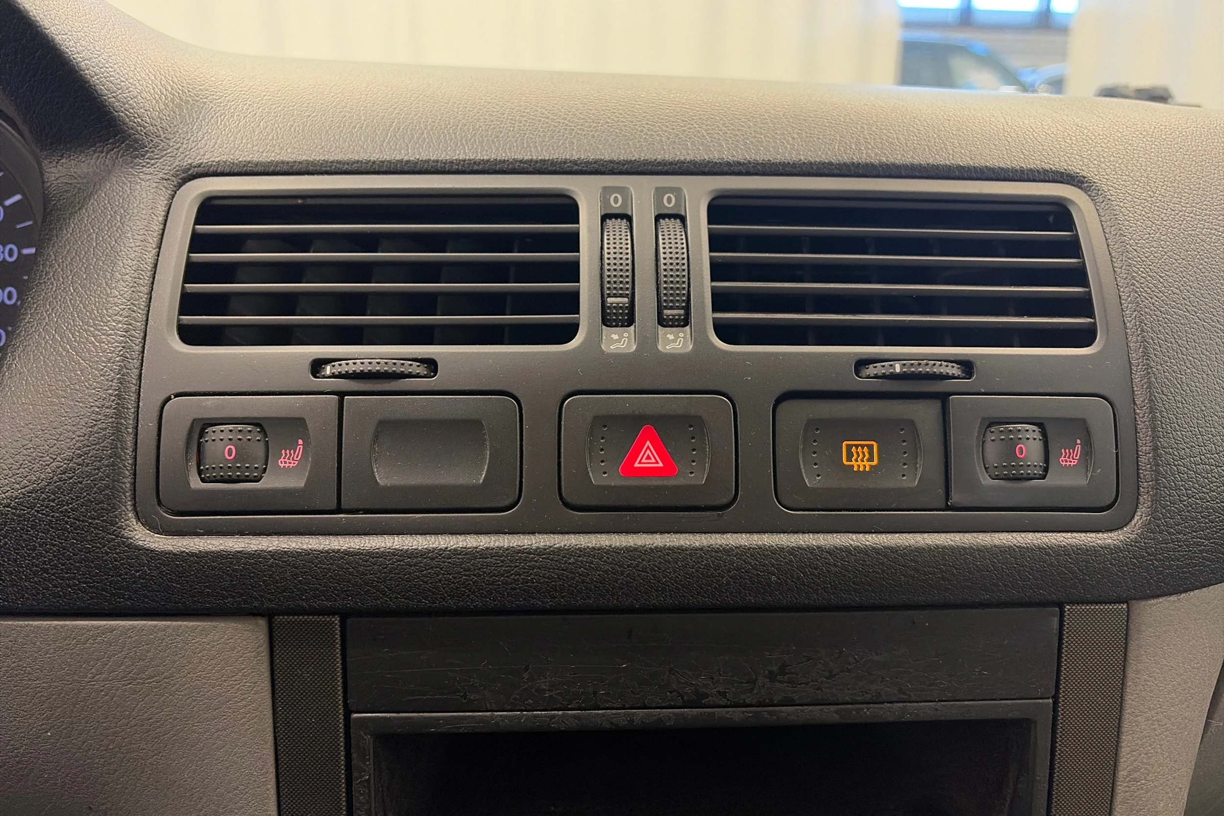 harmaa Volkswagen Bora 2004 kuva 17.