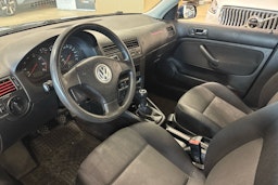 sininen Volkswagen Bora 2004 kuva 3.
