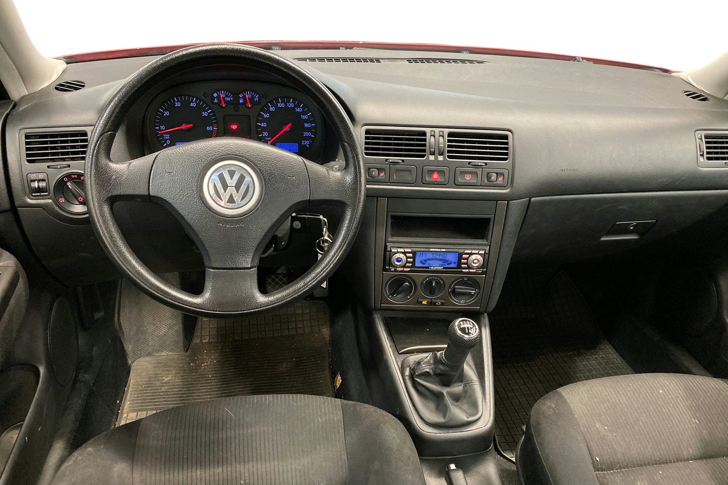 punainen Volkswagen Bora 2004 kuva 9.
