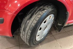 punainen Volkswagen Bora 2004 kuva 13.