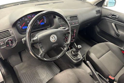 harmaa Volkswagen Bora 2005 kuva 6.