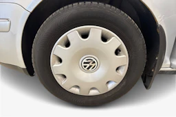 harmaa Volkswagen Bora 2005 kuva 9.