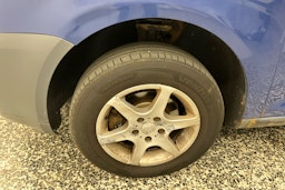 sininen Volkswagen Caddy 2004 kuva 9.