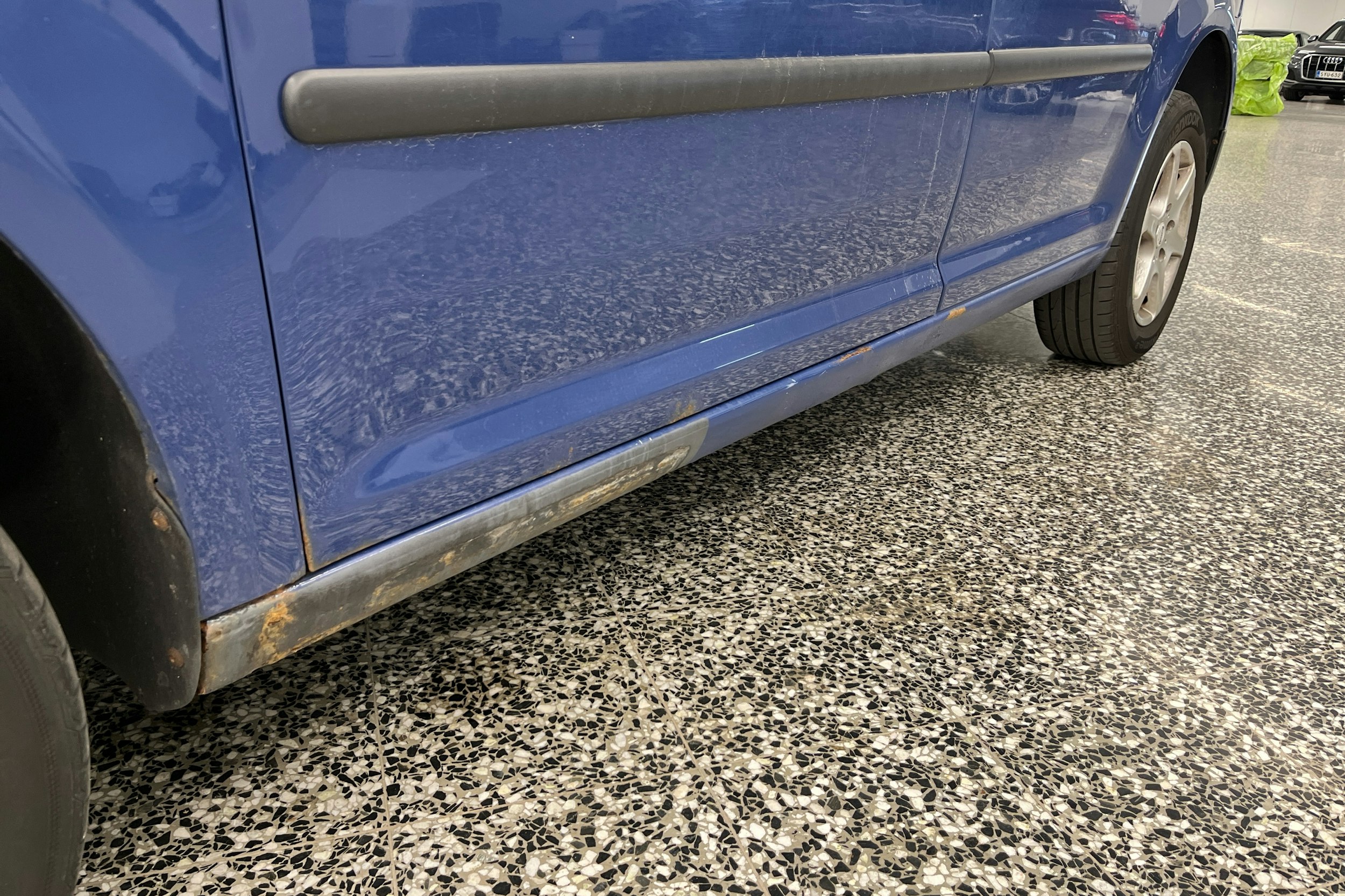 sininen Volkswagen Caddy 2004 kuva 20.