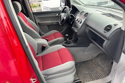 punainen Volkswagen Caddy 2006 kuva 18.