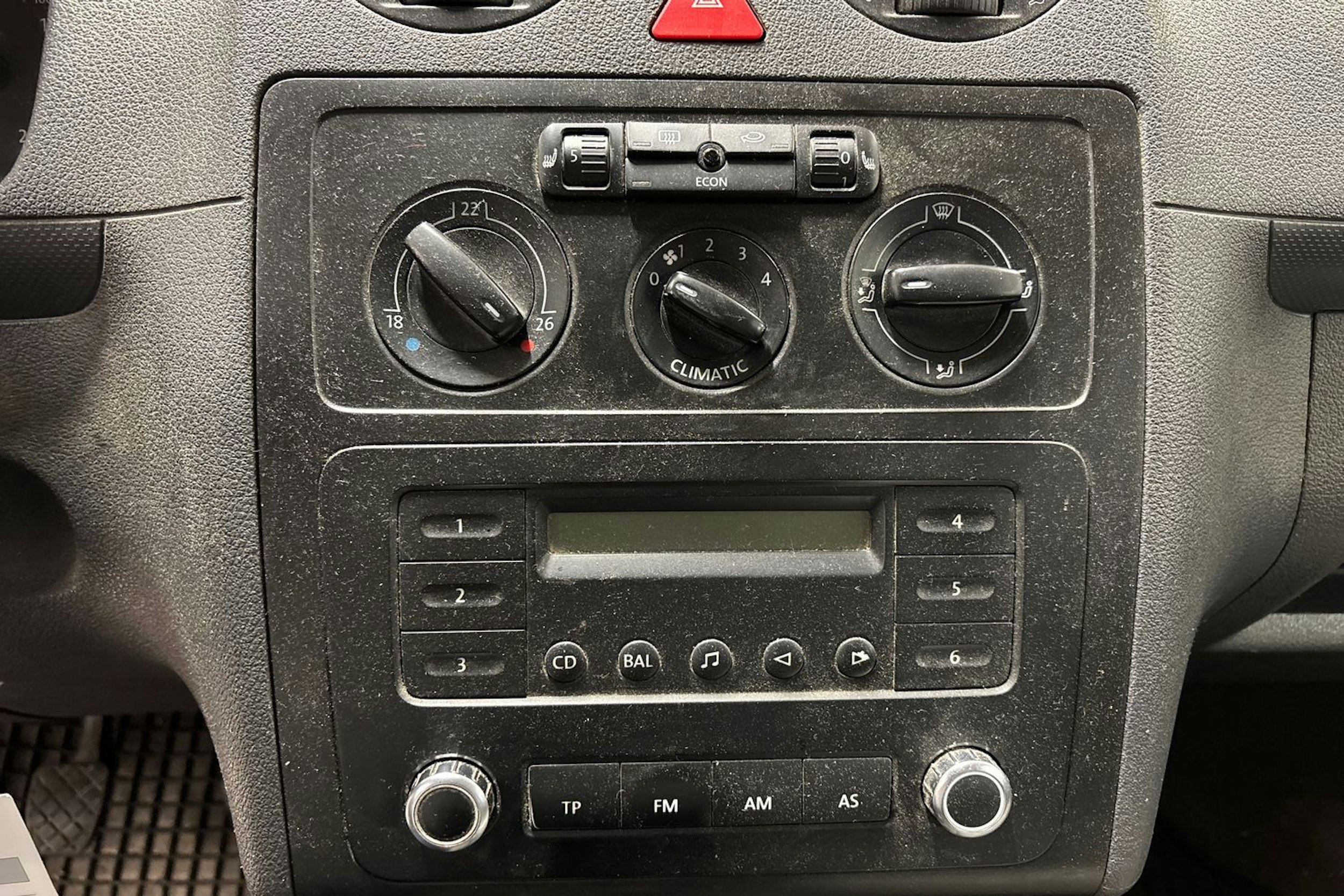 punainen Volkswagen Caddy 2007 kuva 21.