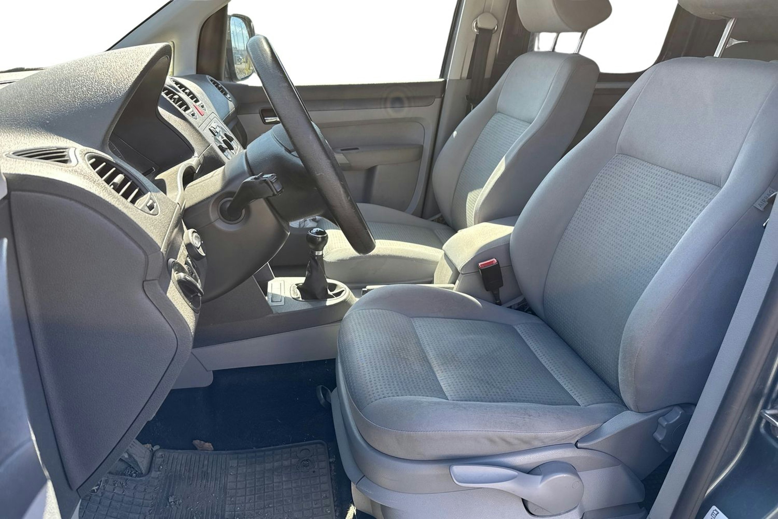 harmaa Volkswagen Caddy 2008 kuva 7.