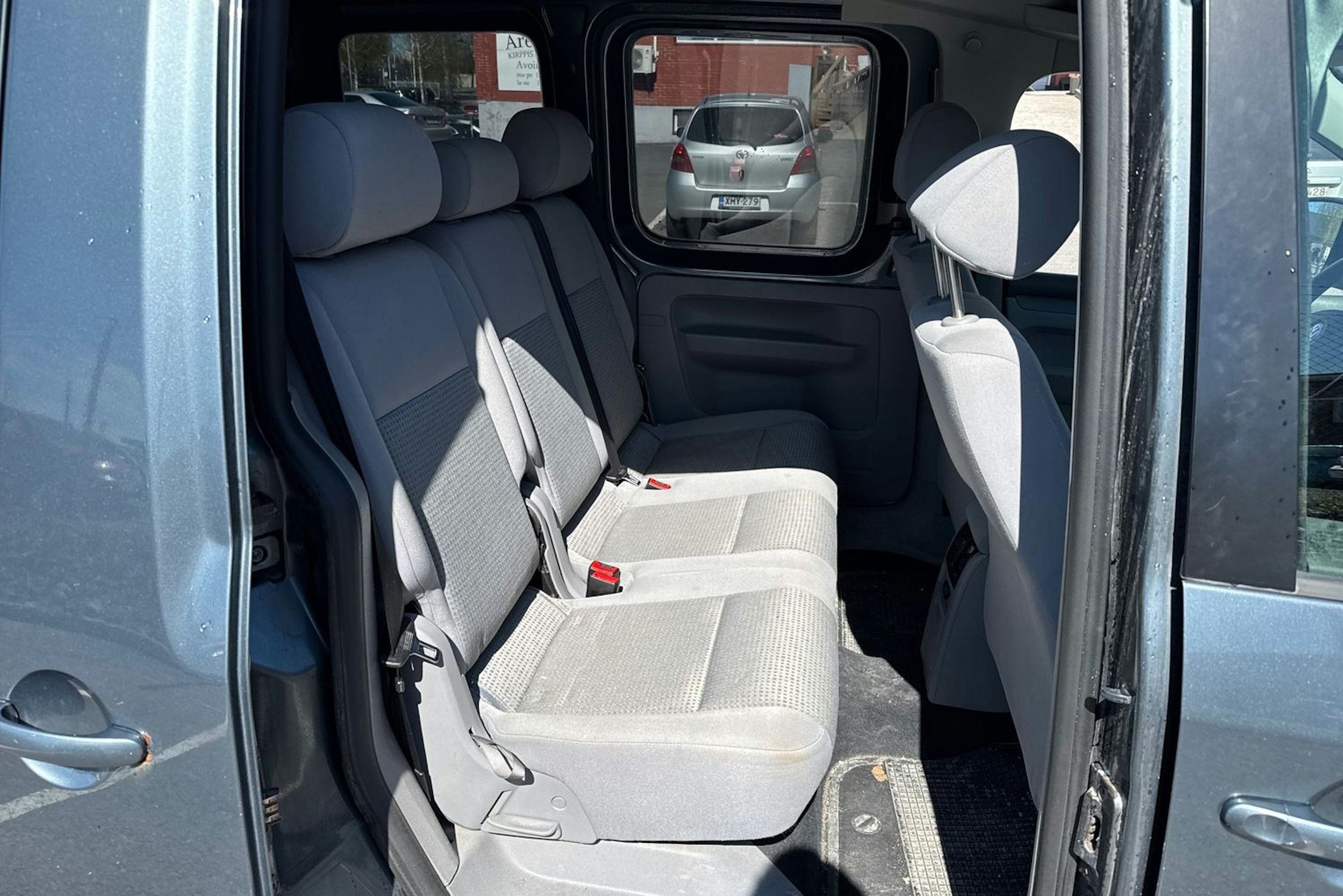 harmaa Volkswagen Caddy 2008 kuva 13.
