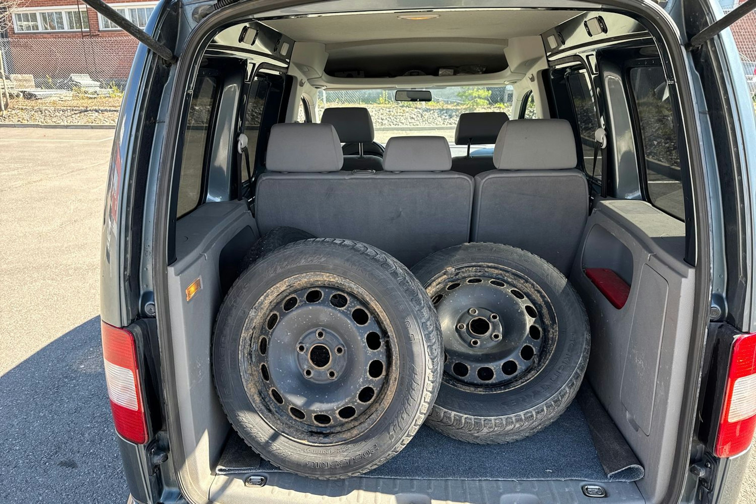 harmaa Volkswagen Caddy 2008 kuva 14.