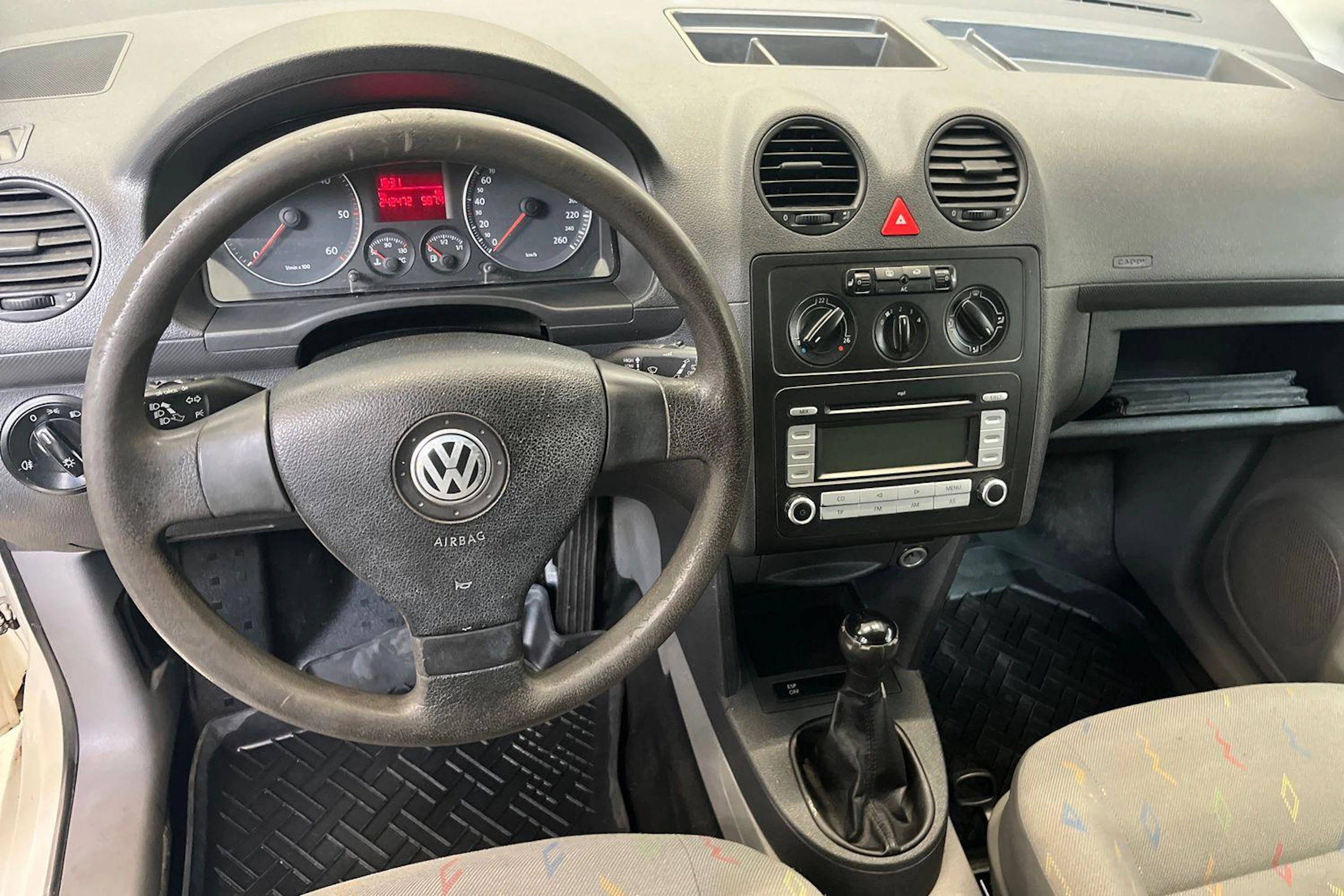 valkoinen Volkswagen Caddy 2009 kuva 7.