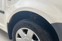 valkoinen Volkswagen Caddy 2009 kuva 14.