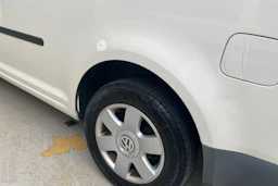 valkoinen Volkswagen Caddy 2009 kuva 17.