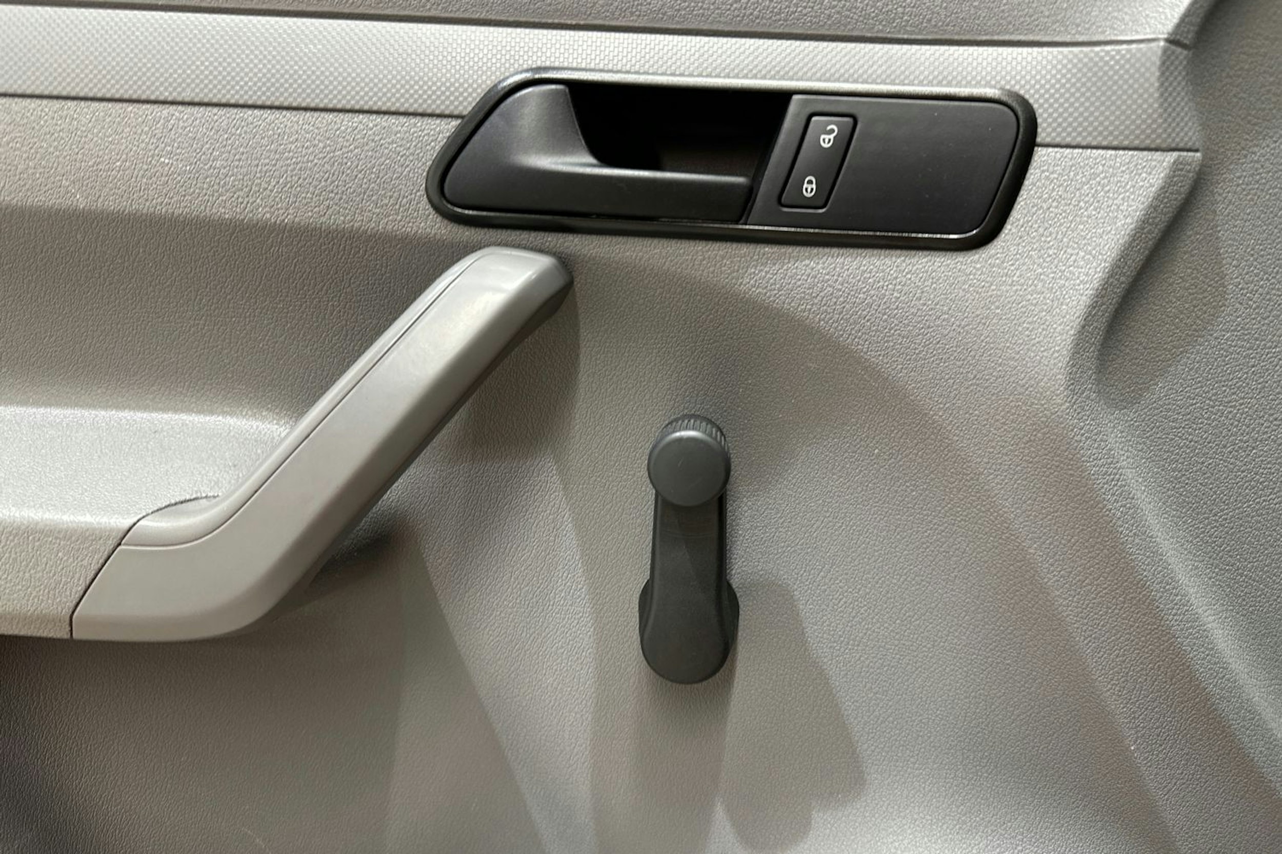 oranssi Volkswagen Caddy 2009 kuva 15.