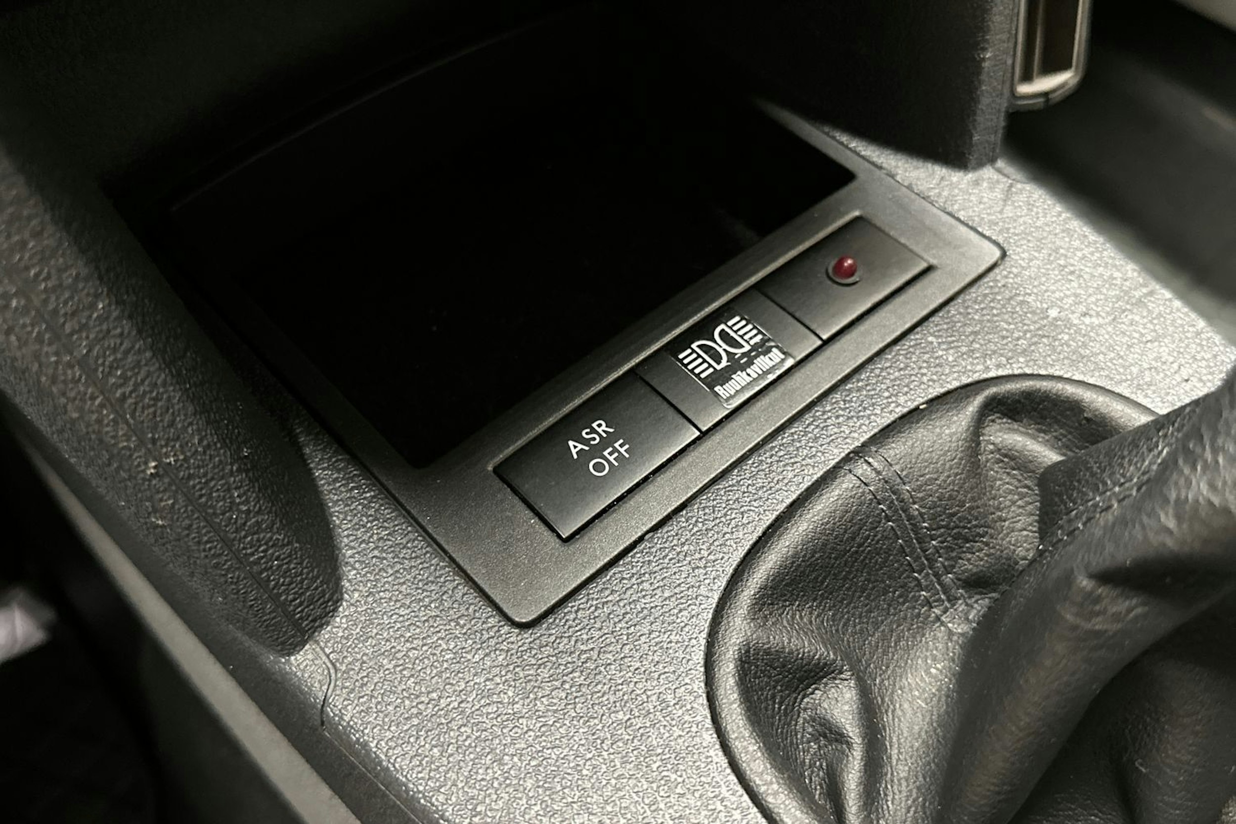 oranssi Volkswagen Caddy 2009 kuva 19.