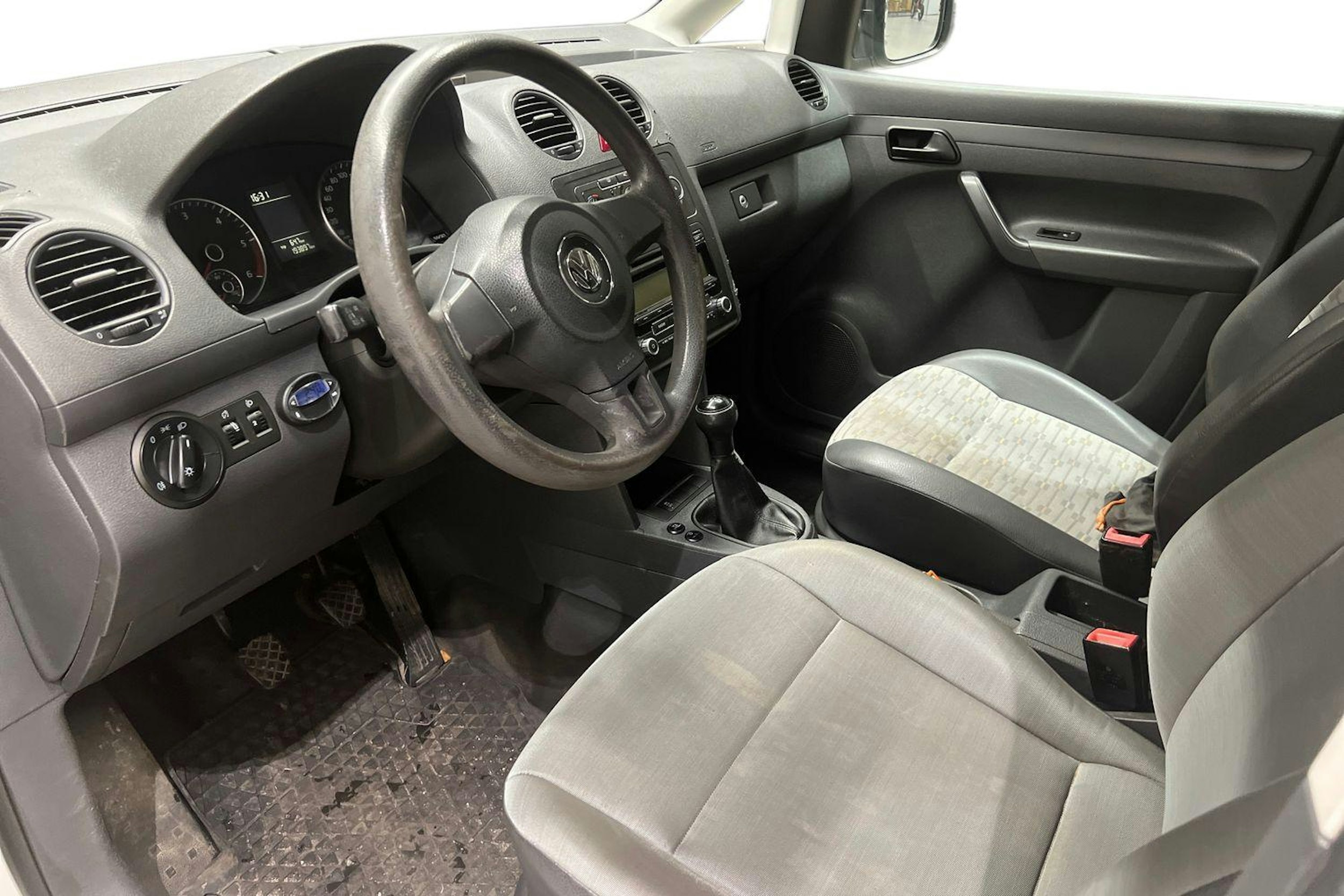 Valkoinen Volkswagen CADDY 2010 kuva 3.