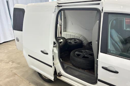 valkoinen Volkswagen Caddy 2010 kuva 14.