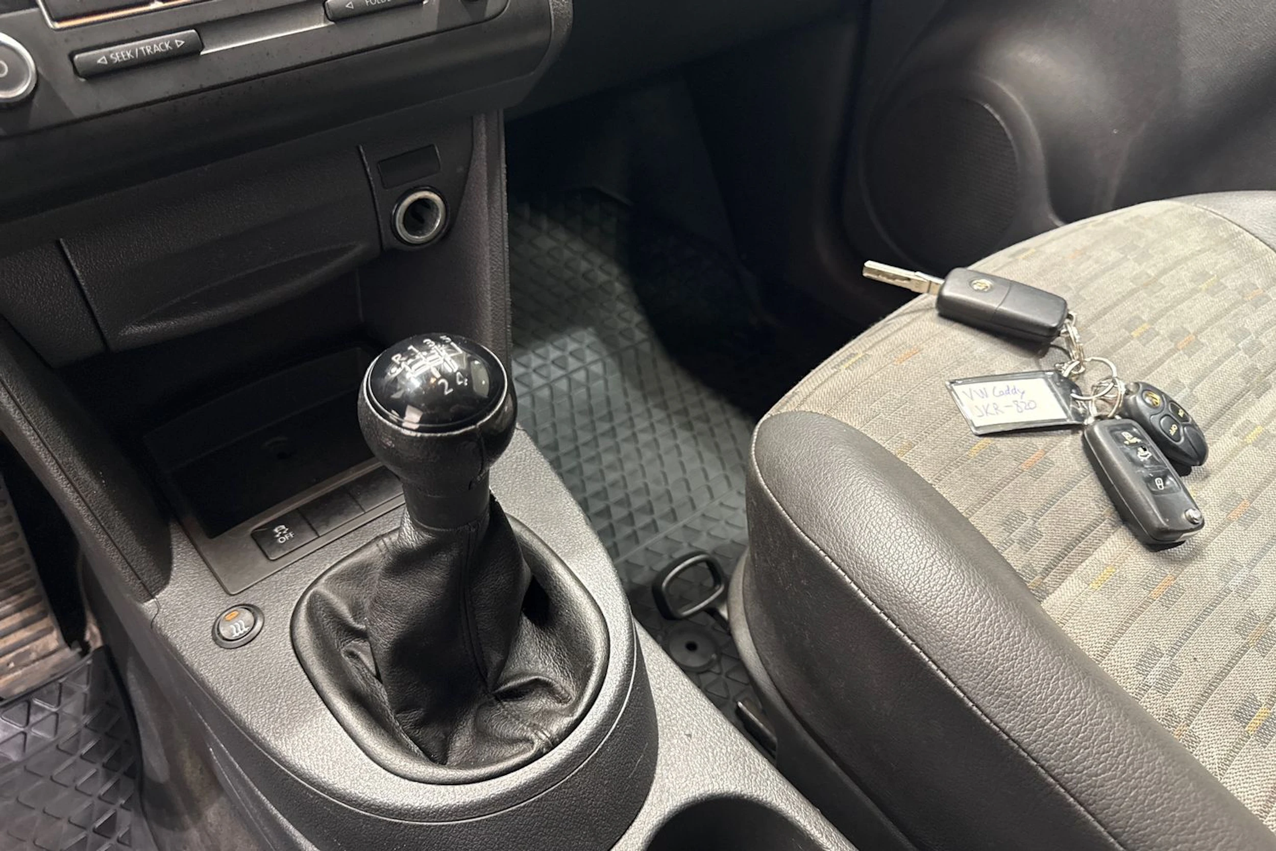 valkoinen Volkswagen Caddy 2011 kuva 21.