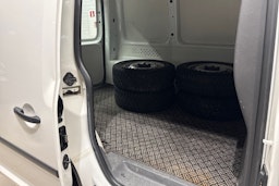 valkoinen Volkswagen Caddy 2011 kuva 16.