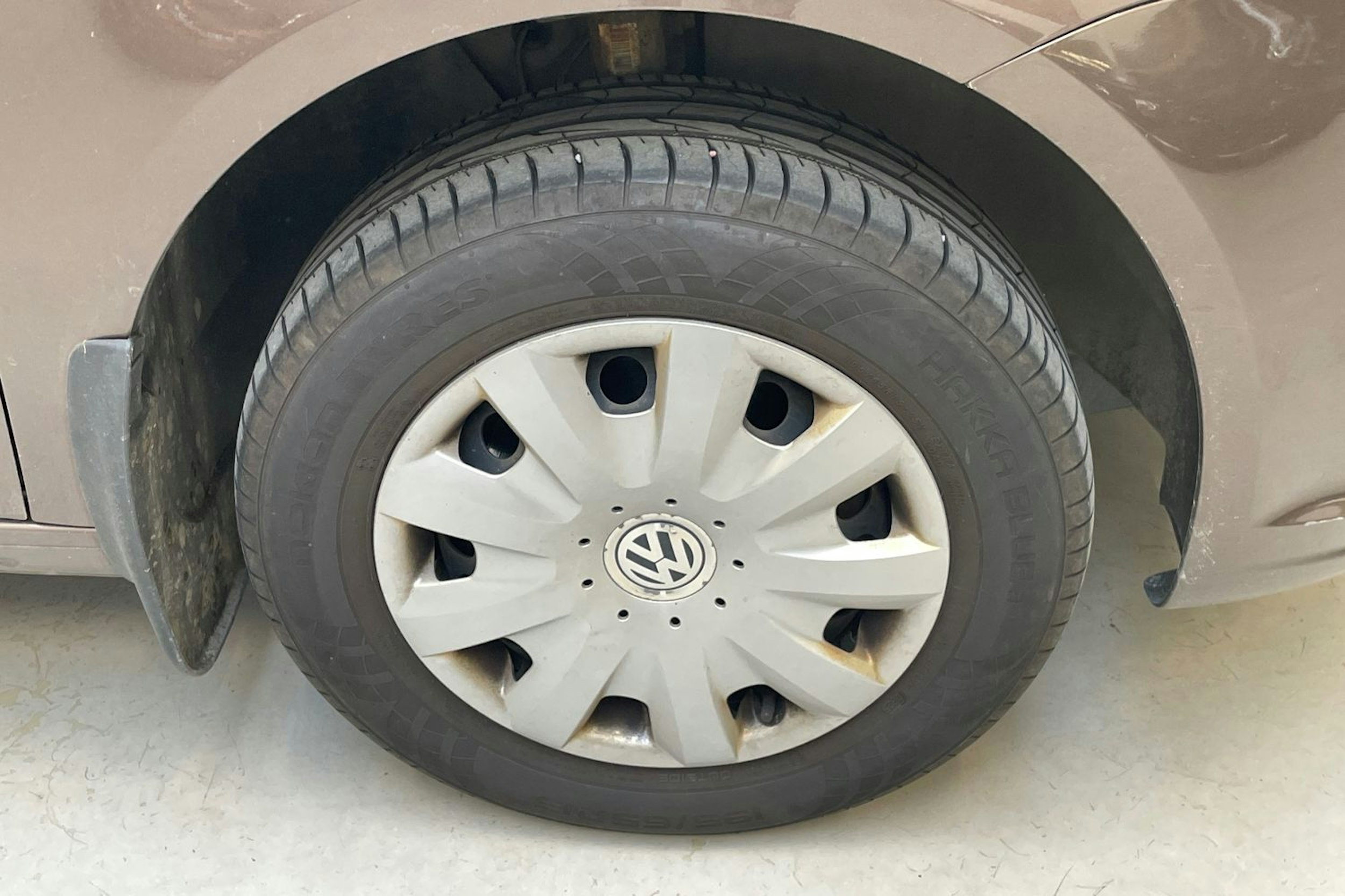 ruskea (beige) Volkswagen Caddy 2011 kuva 10.