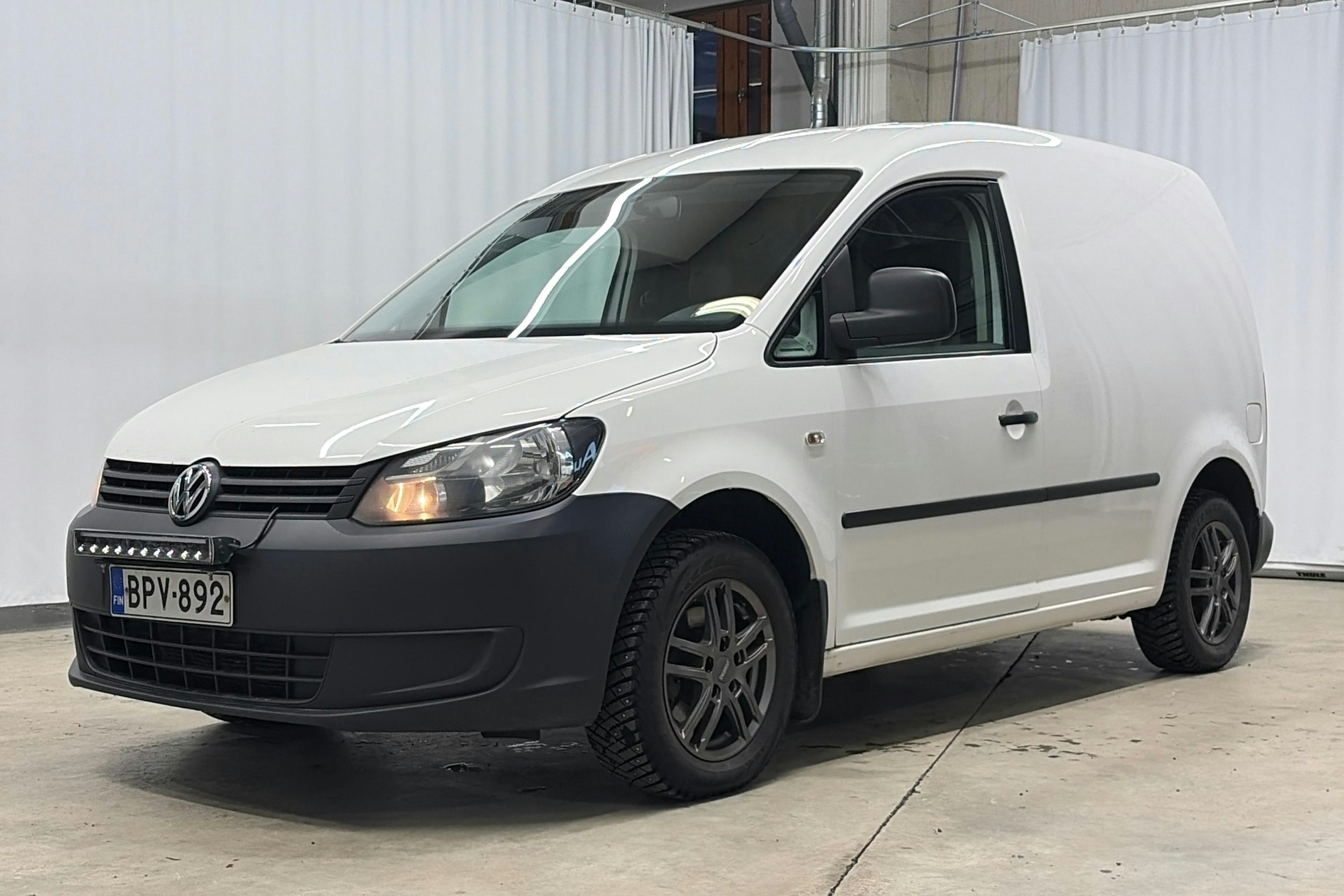 valkoinen Volkswagen Caddy 2012 kuva 8.