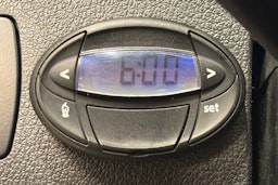 valkoinen Volkswagen Caddy 2012 kuva 19.