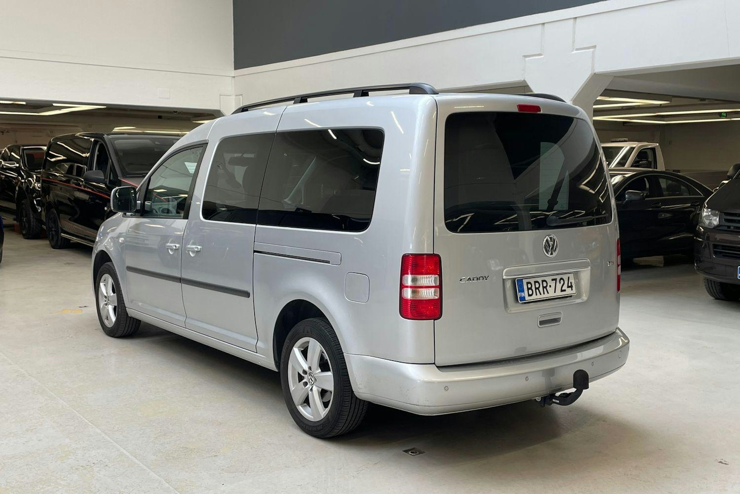 harmaa Volkswagen Caddy 2012 kuva 3.