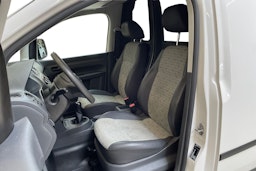 valkoinen Volkswagen Caddy 2012 kuva 7.
