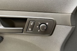 valkoinen Volkswagen Caddy 2012 kuva 19.