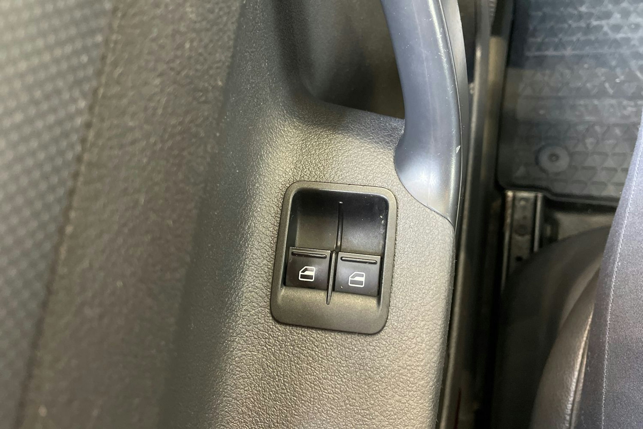 valkoinen Volkswagen Caddy 2012 kuva 20.