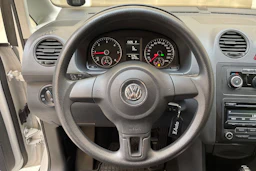 vihreä Volkswagen Caddy 2012 kuva 17.