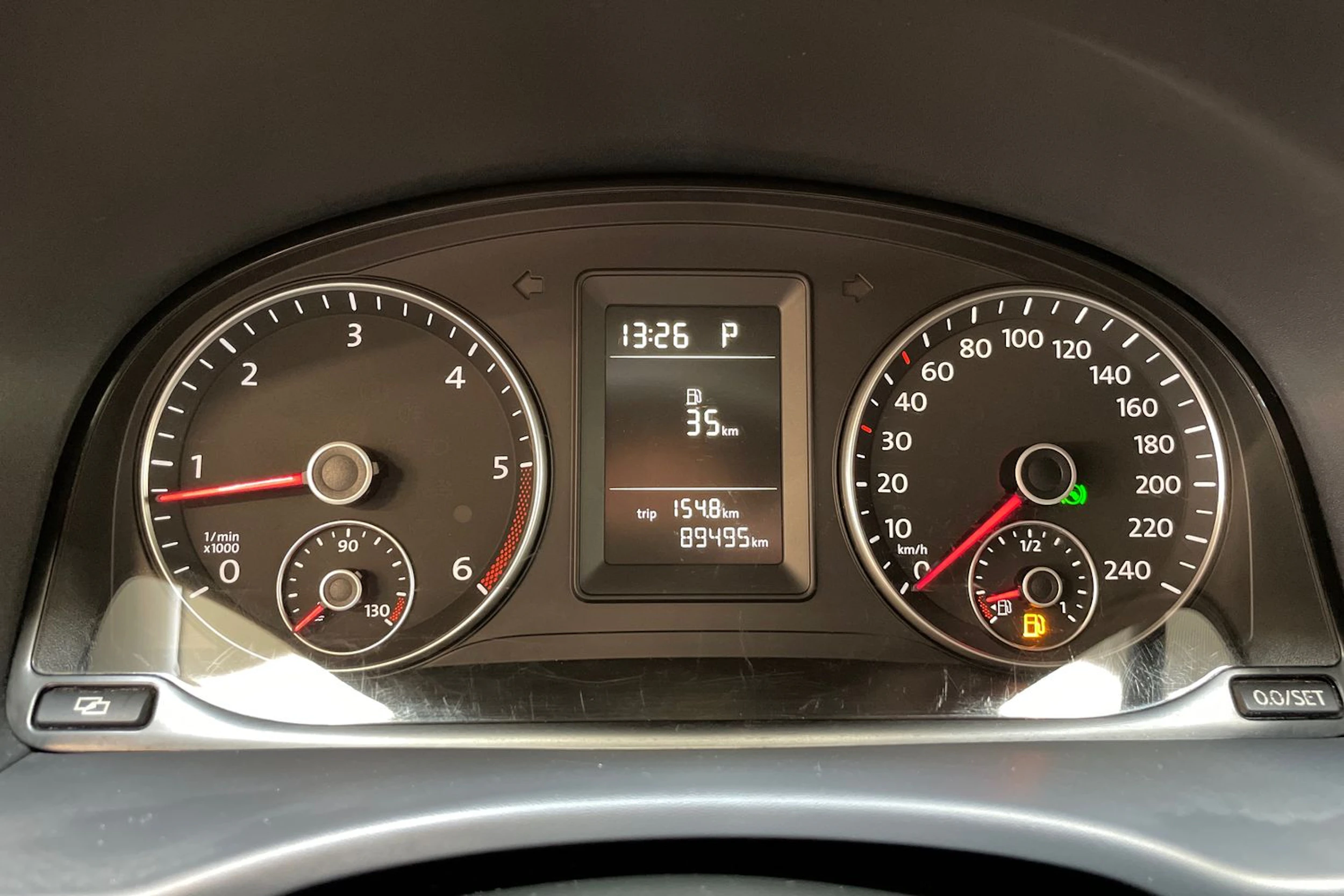 vihreä Volkswagen Caddy 2012 kuva 18.