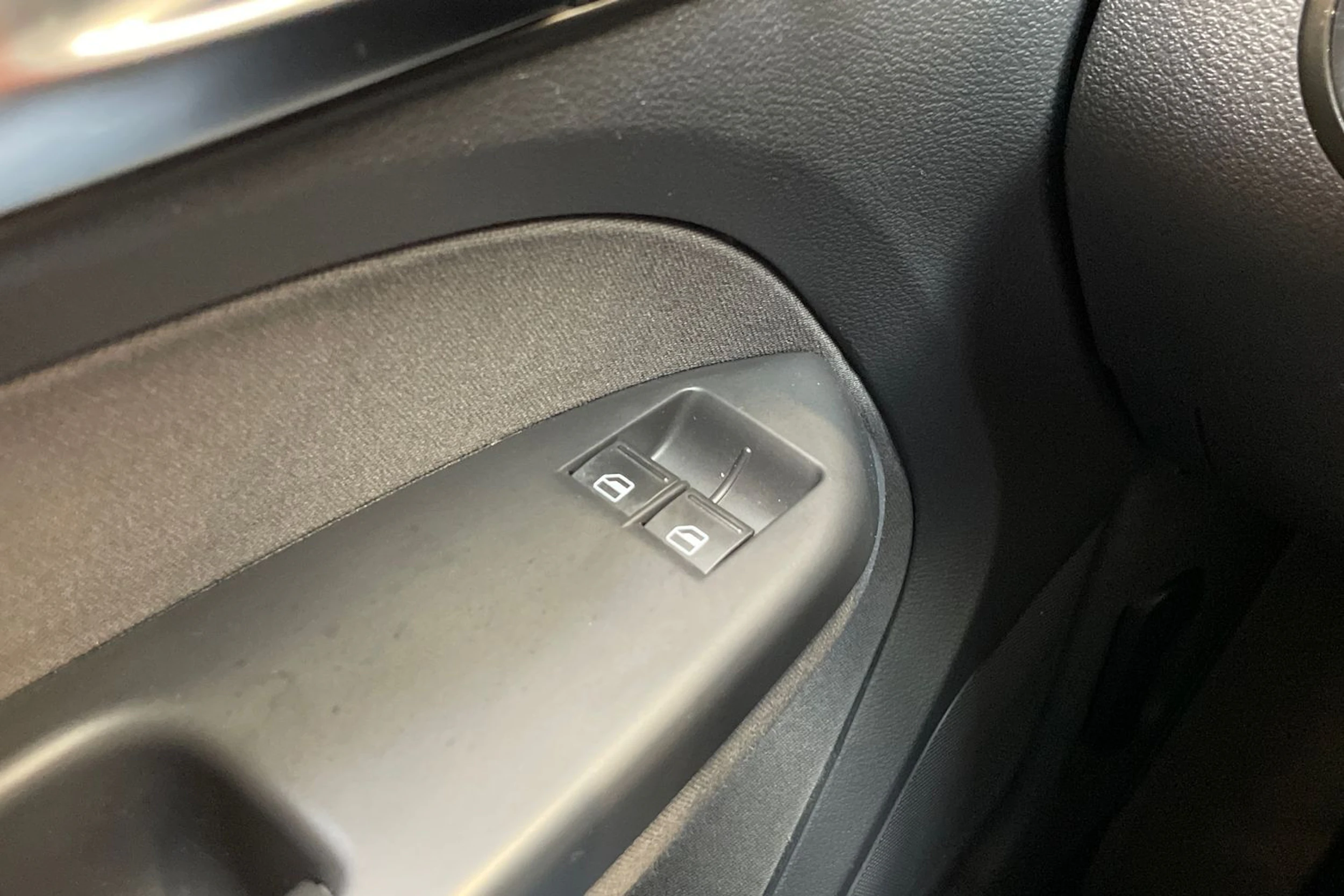 vihreä Volkswagen Caddy 2012 kuva 27.