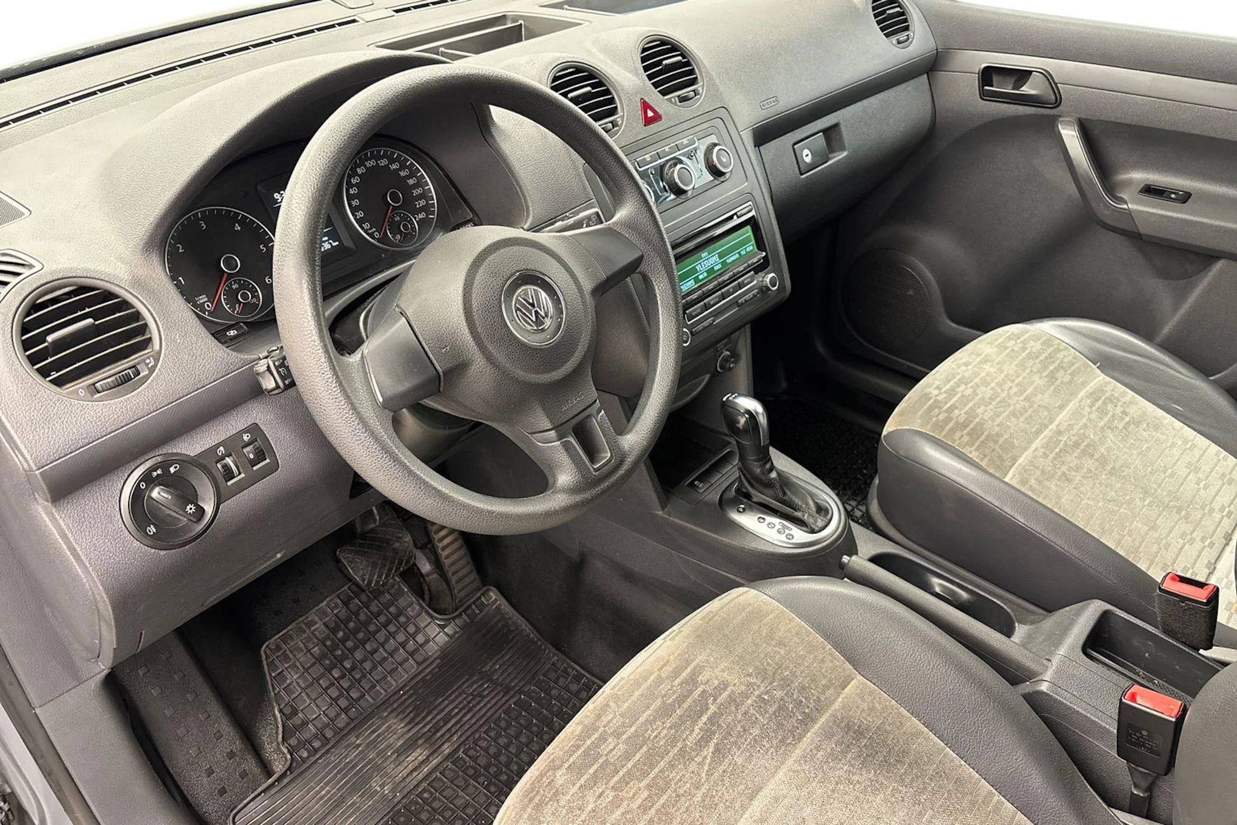 harmaa Volkswagen Caddy 2012 kuva 8.