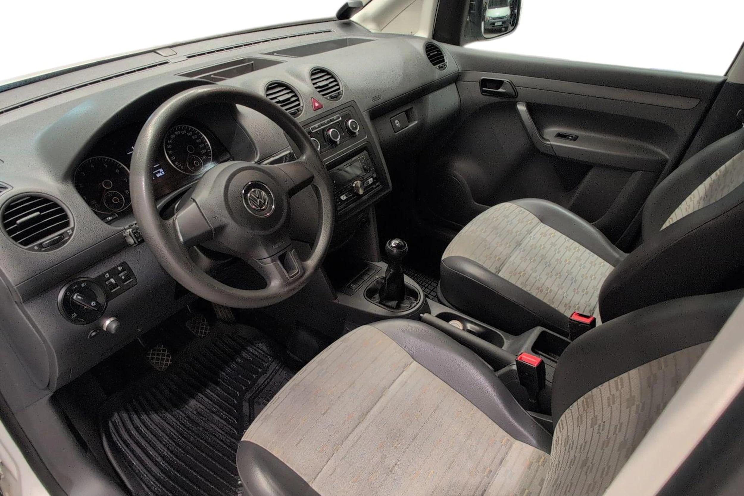 valkoinen Volkswagen Caddy 2012 kuva 8.