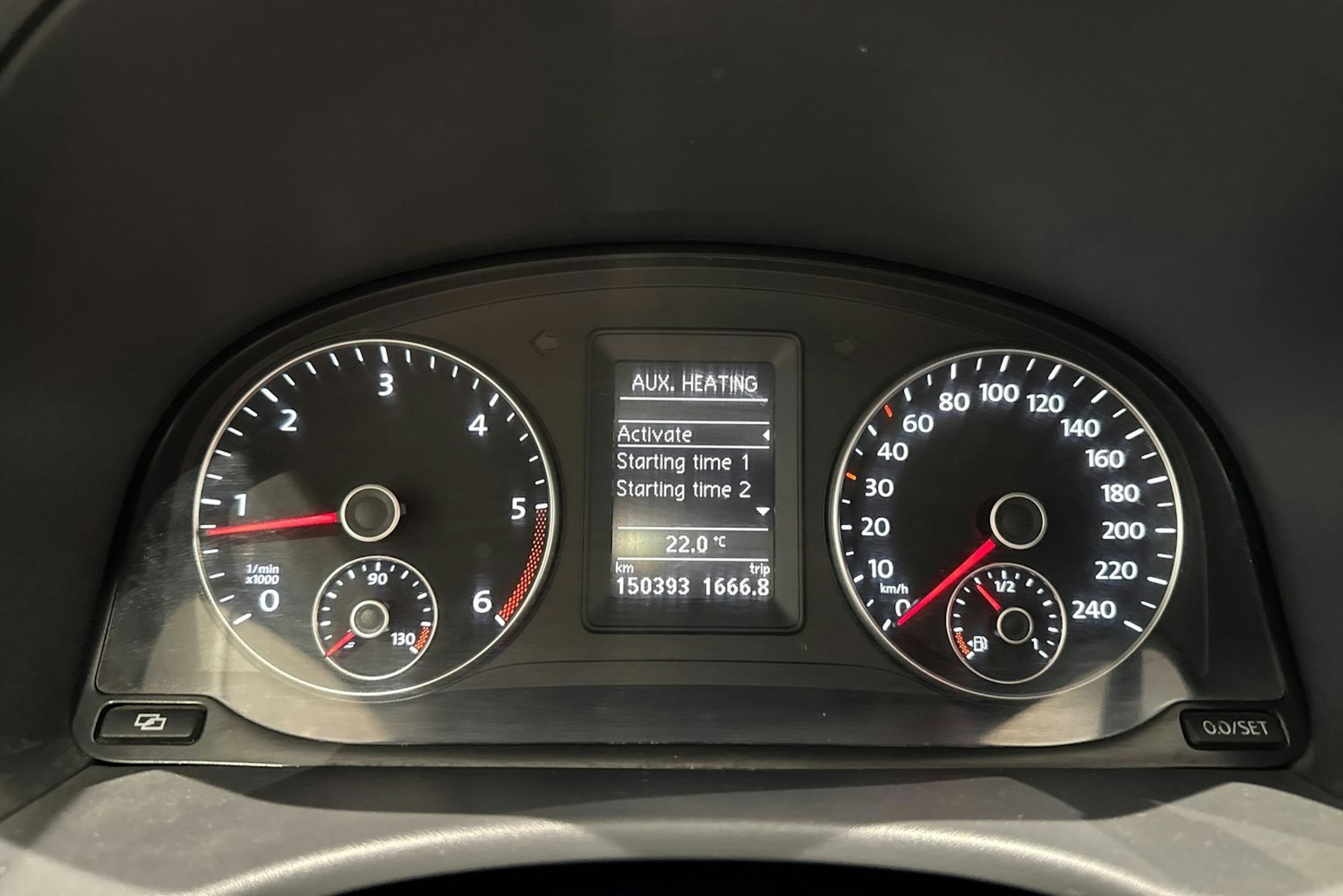 harmaa Volkswagen Caddy 2012 kuva 13.