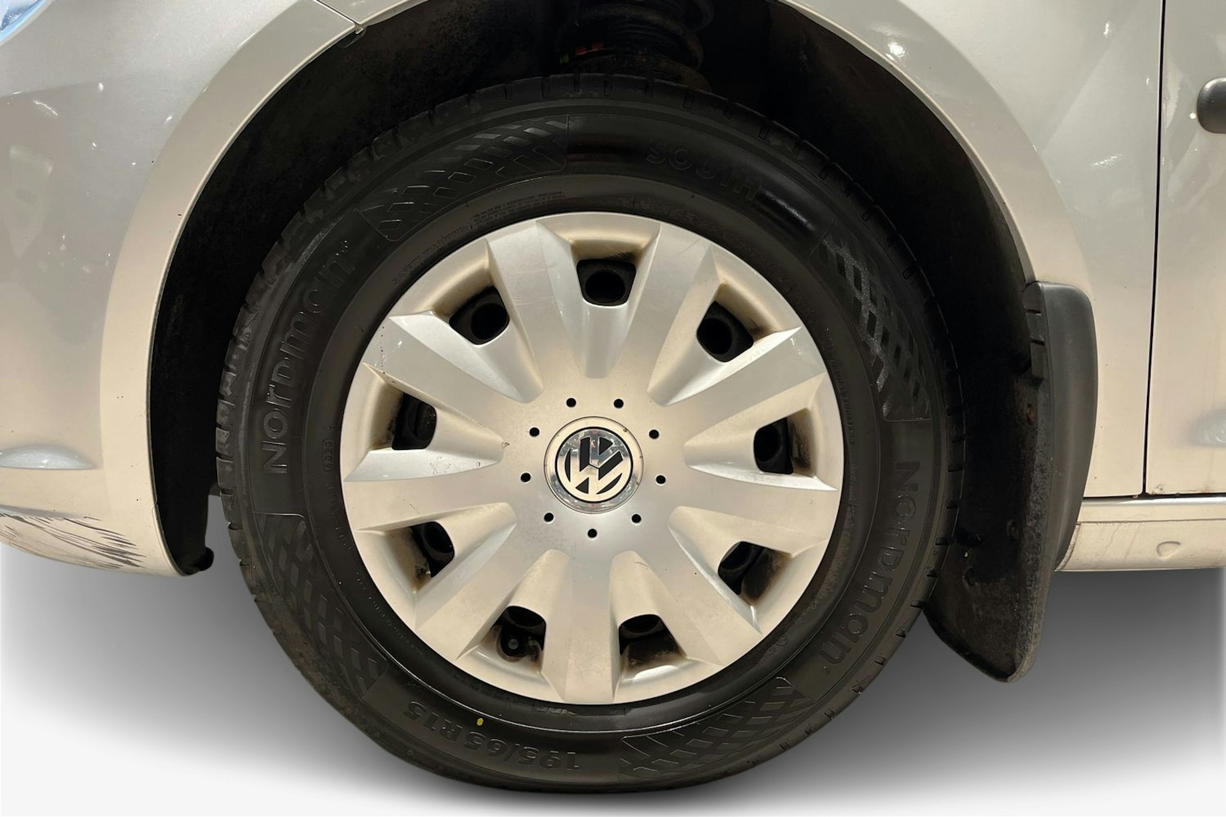 harmaa Volkswagen Caddy 2012 kuva 11.