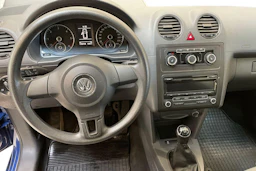 sininen Volkswagen Caddy 2013 kuva 9.