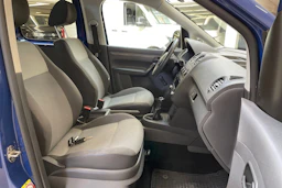 sininen Volkswagen Caddy 2013 kuva 15.