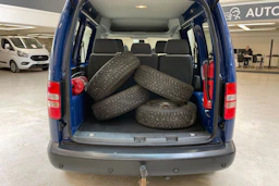 sininen Volkswagen Caddy 2013 kuva 18.