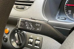 sininen Volkswagen Caddy 2013 kuva 24.