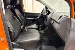 valkoinen Volkswagen Caddy 2013 kuva 13.