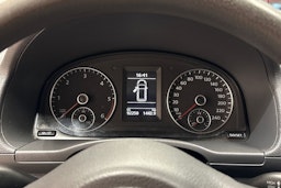 valkoinen Volkswagen Caddy 2013 kuva 22.