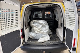valkoinen Volkswagen Caddy 2013 kuva 10.