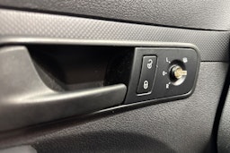 valkoinen Volkswagen Caddy 2013 kuva 12.