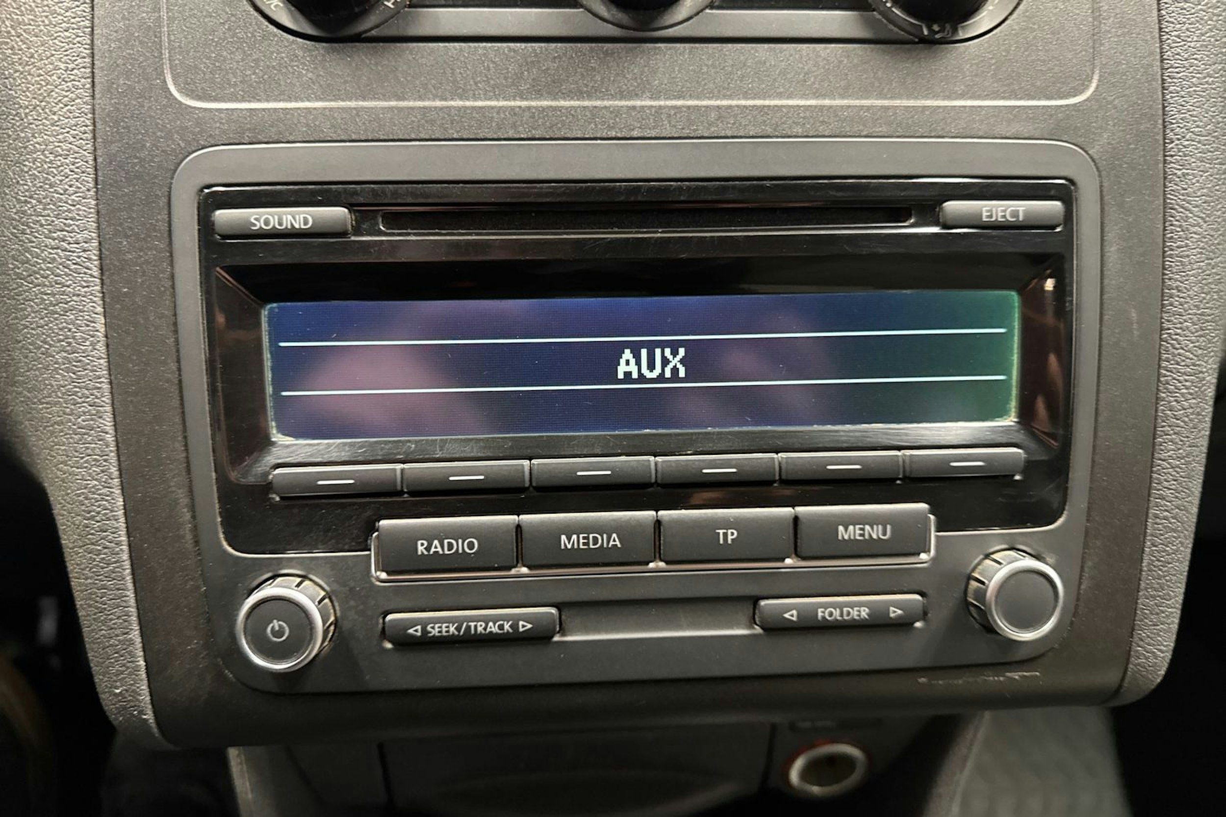 valkoinen Volkswagen Caddy 2013 kuva 16.