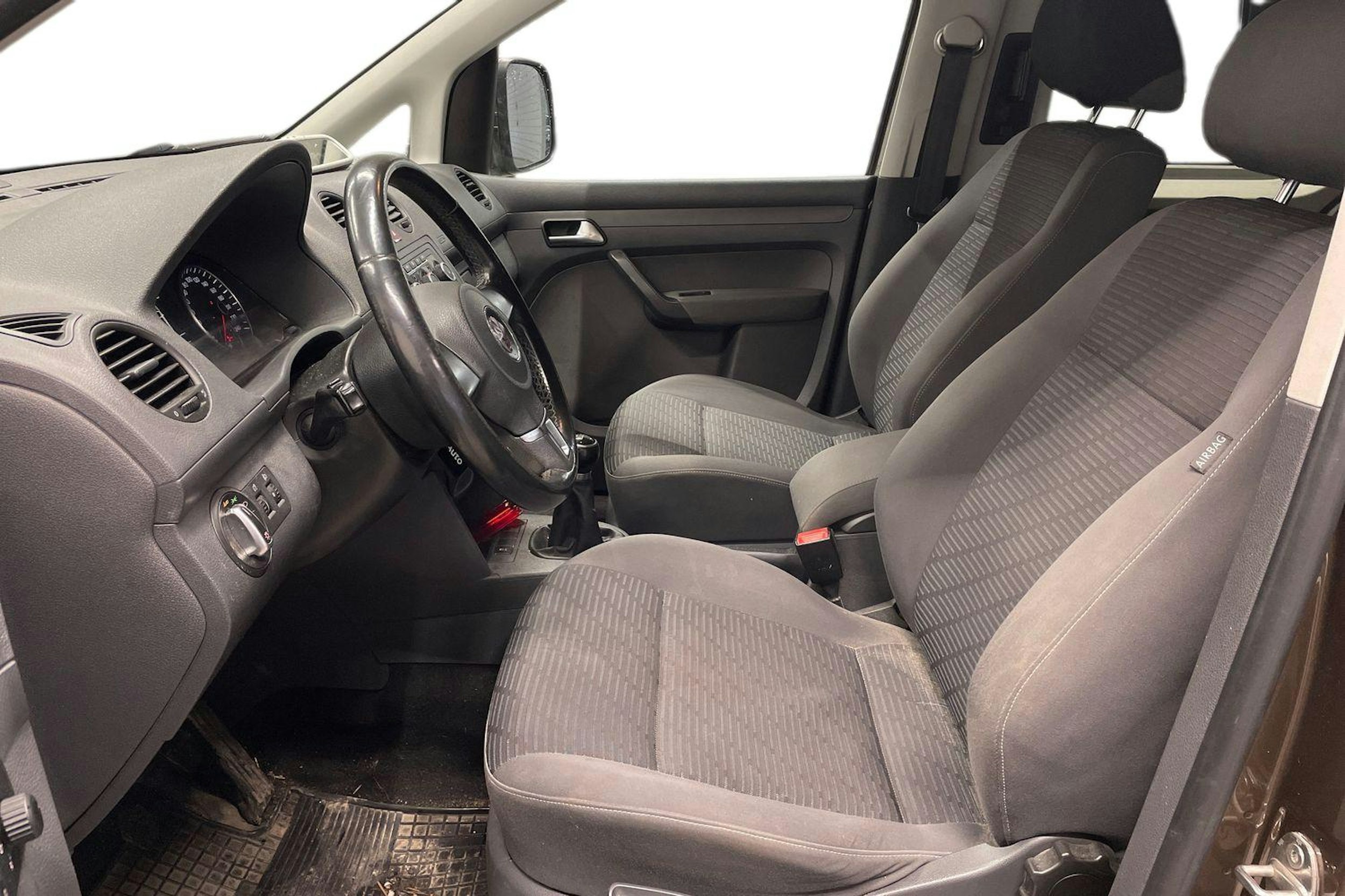 ruskea (beige) Volkswagen Caddy 2013 kuva 7.