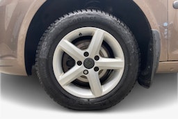 ruskea (beige) Volkswagen Caddy 2013 kuva 11.