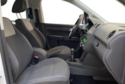 valkoinen Volkswagen Caddy 2013 kuva 11.