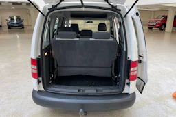 valkoinen Volkswagen Caddy 2013 kuva 16.